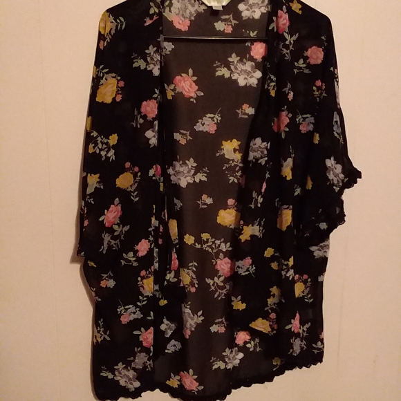 Floral Top - Picture 1 of 5